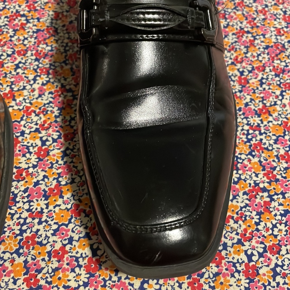 STACY ADAMS BOYS BLACK SLIP ON DRESS SHOE SIZE 4M - Picture 4 of 9